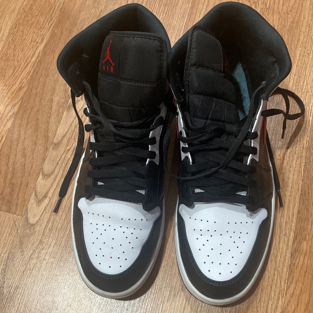Black/White/Red Air Jordan